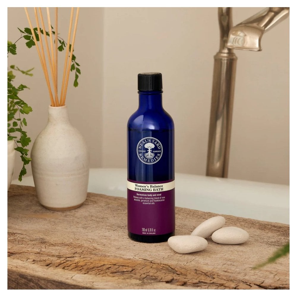 Womens Balance Foaming Bath