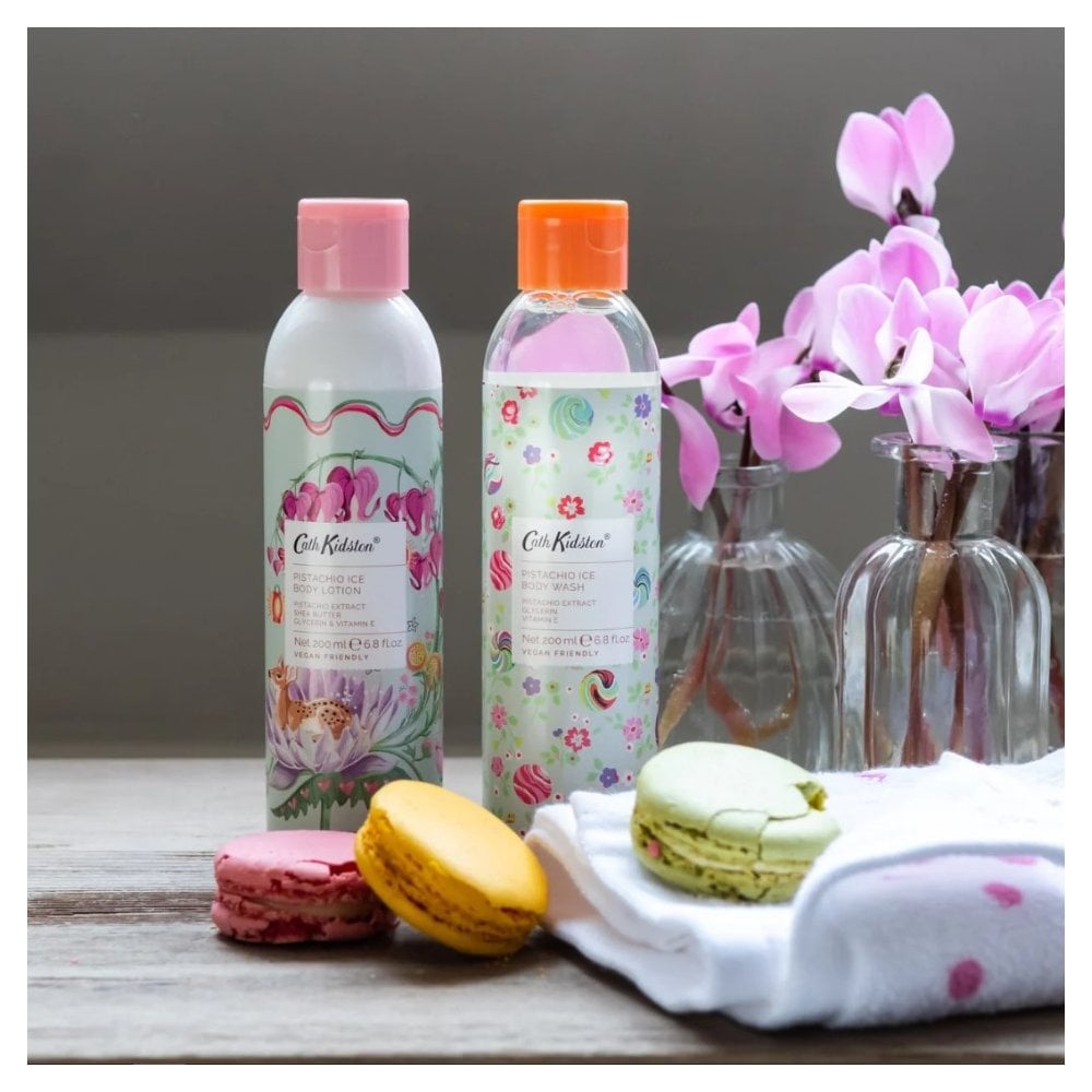 Bath Gift Set (Body Wash 200ml  Body Lotion 200ml & Hand Towel 30 x 30cm)