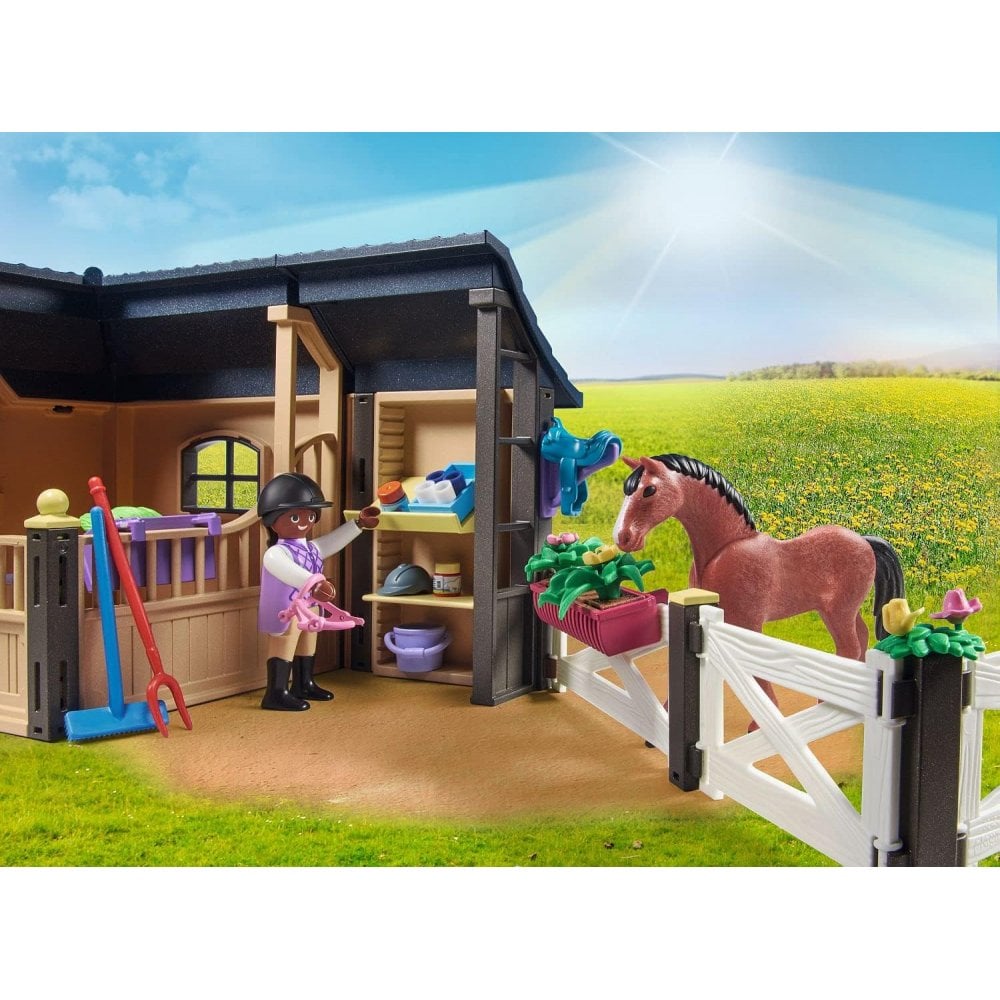Riding Stable - 71494