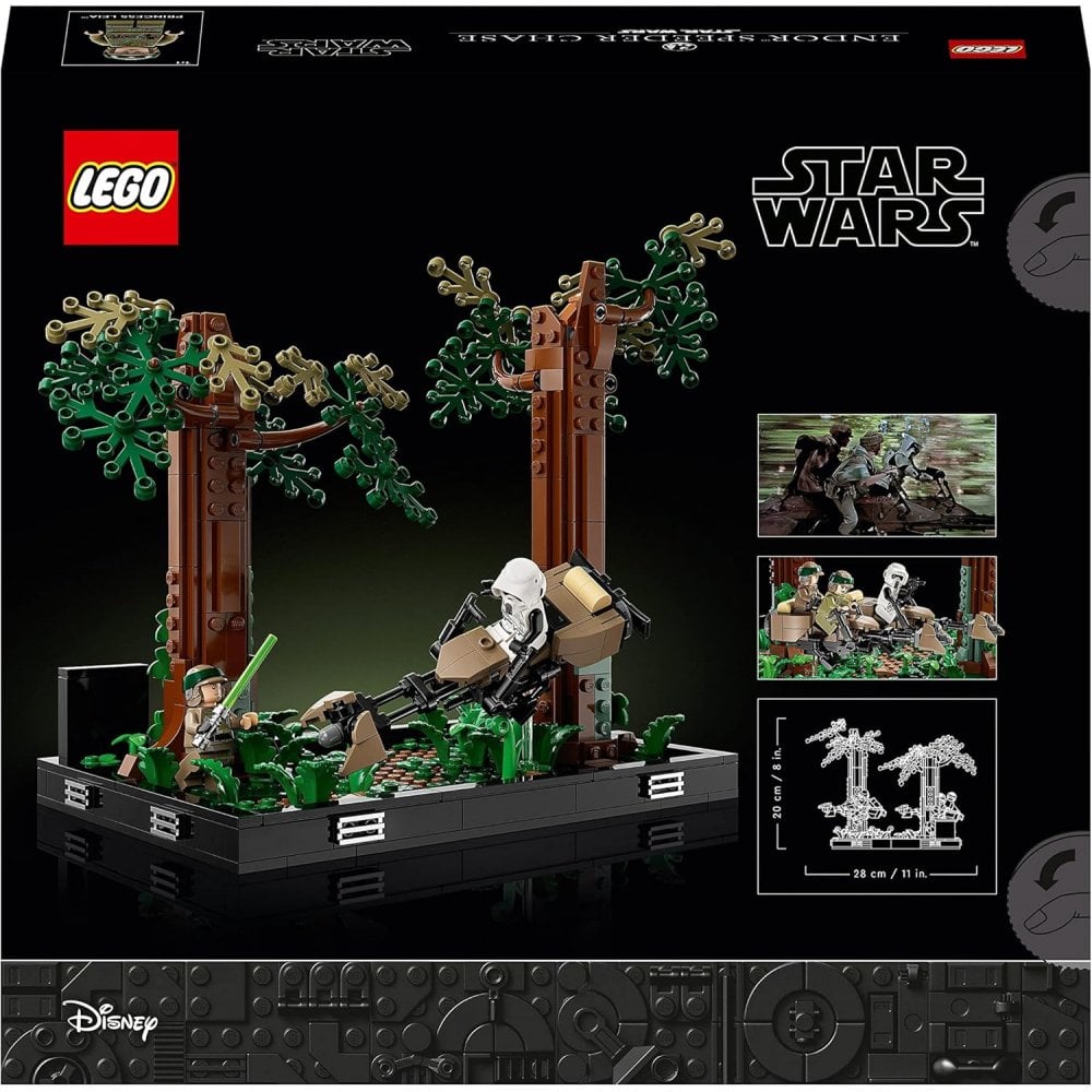 Endor™ Speeder Chase Diorama