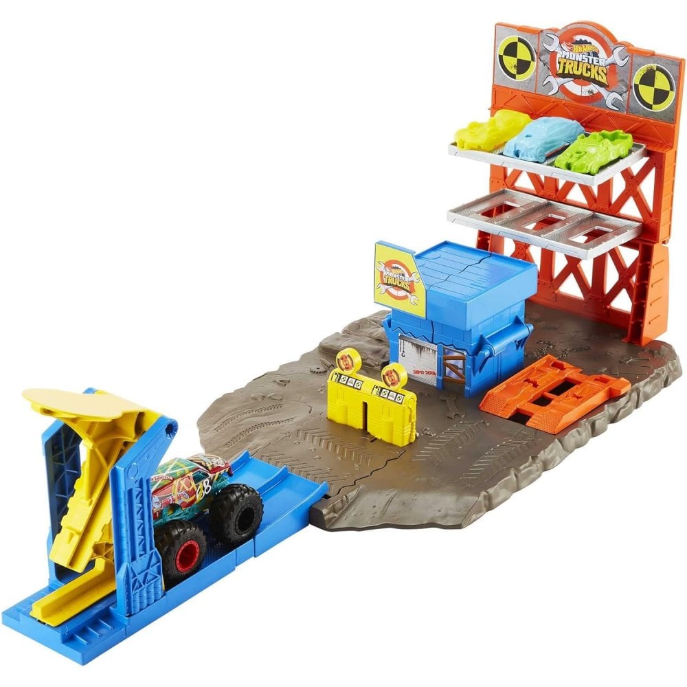 Monster Trucks, Playset with 1:64 Scale Demo Derby and 3 Crushable Toy Cars