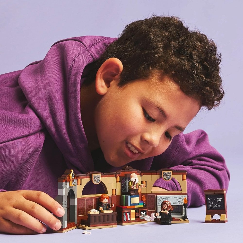Harry Potter™ Hogwarts™ Castle: Charms Class