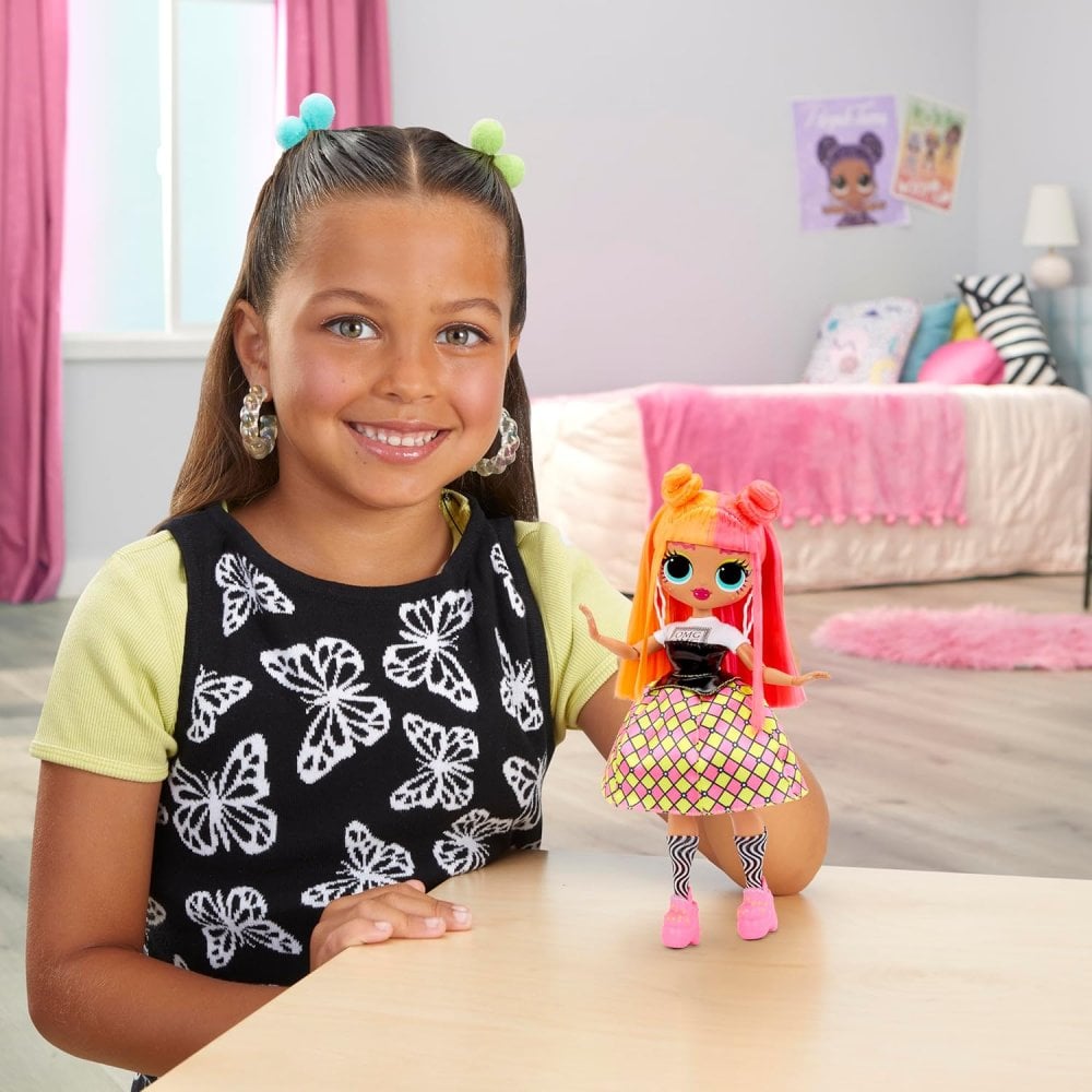 L.O.L. Surprise OMG HoS Doll Asst  swag  neonlicious  lady diva  royal bee