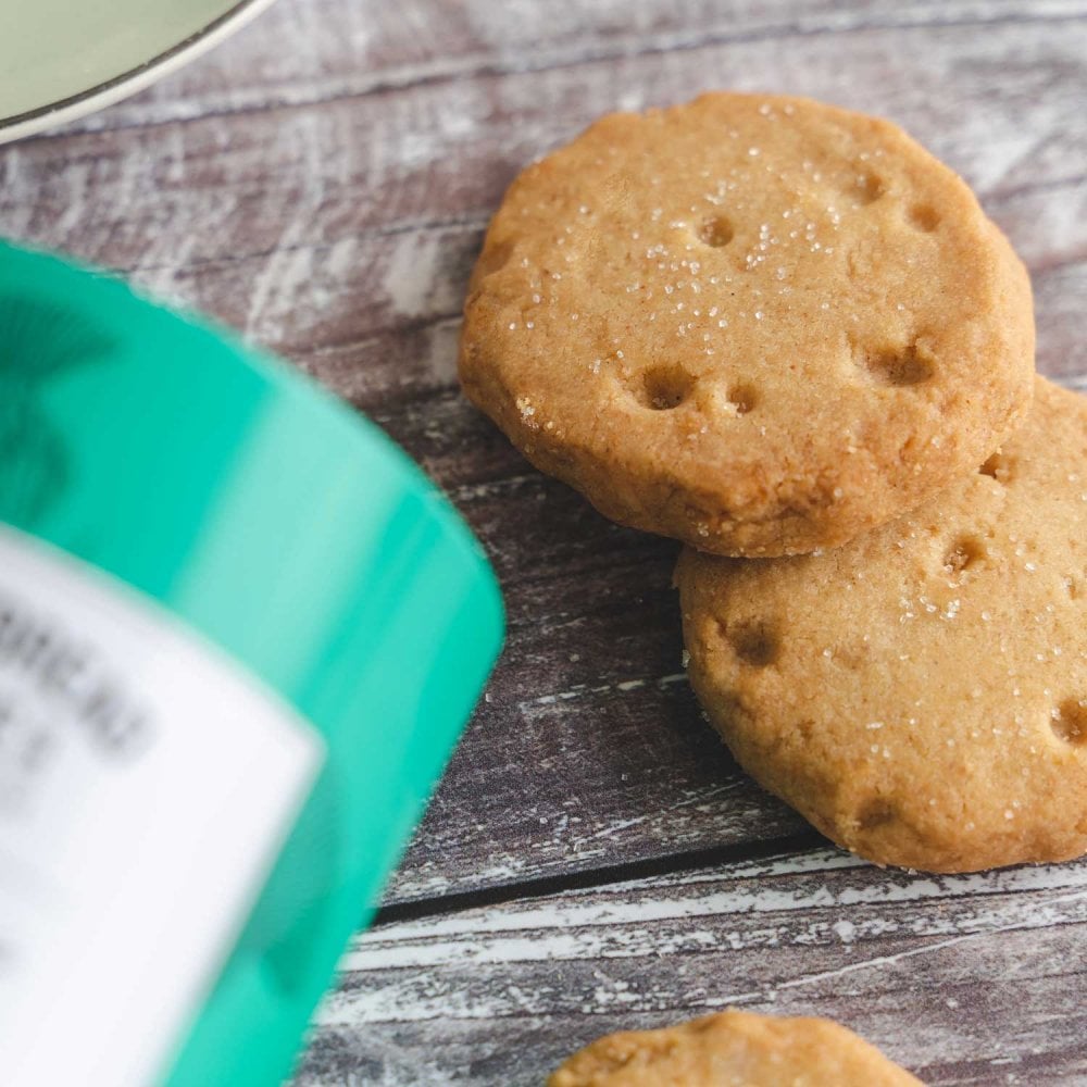140g Tin of Truly Handmade Shortbread Biscuits with Warming Stem Ginger
