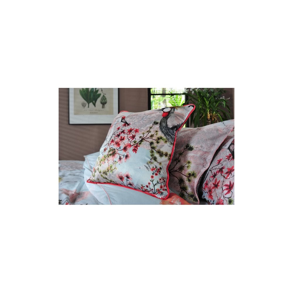 Tsuru Nichi Velvet Cushion, Season 1