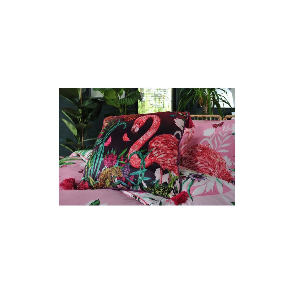 Exotic World Velvet Cushion, Season 1