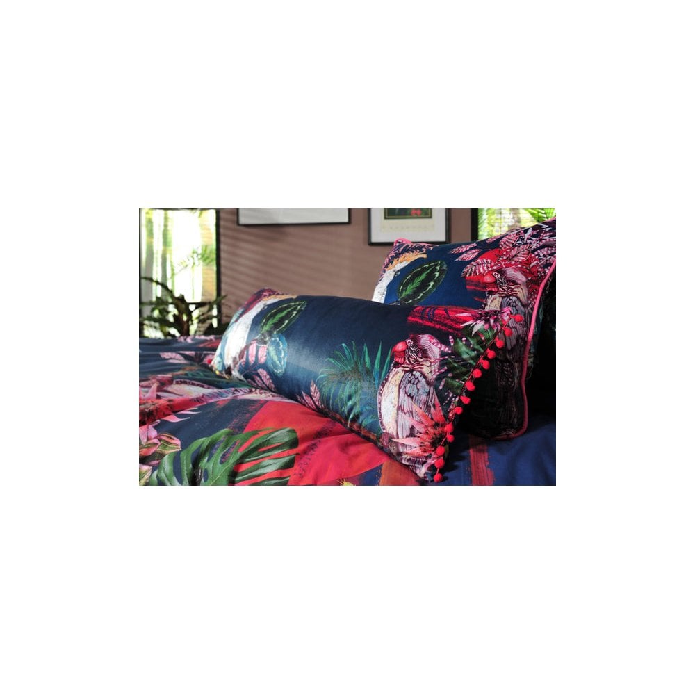 The Parrot and the Cockatoo Velvet Cushion, Season 1