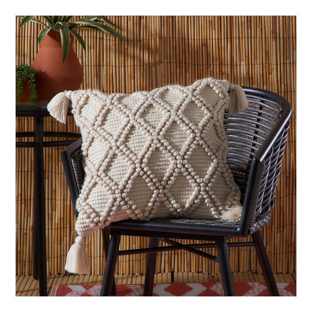 Alda Cushion