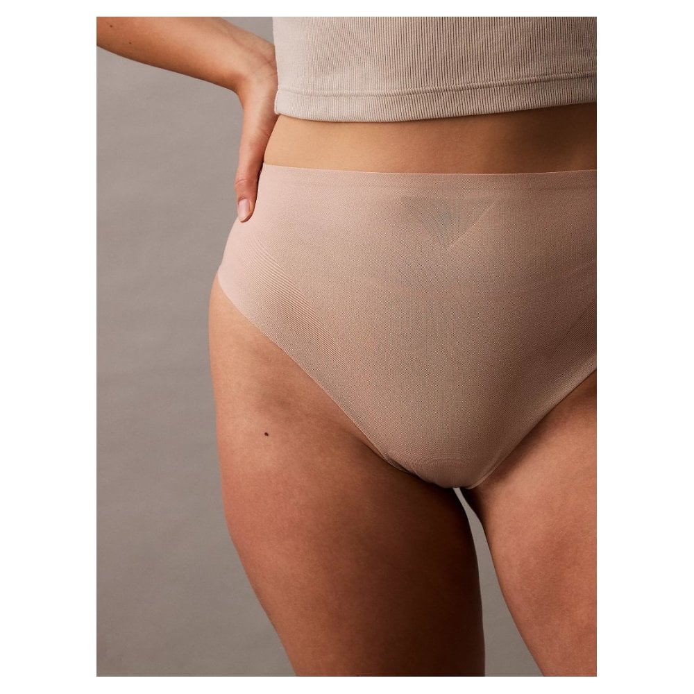 Sculpted Shapewear Thong - Stay Put Mesh