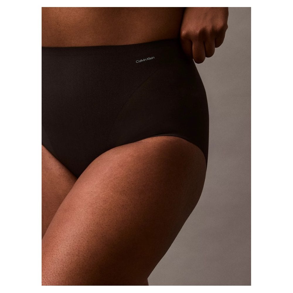 Sculpted Shapewear Briefs - Stay Put Mesh