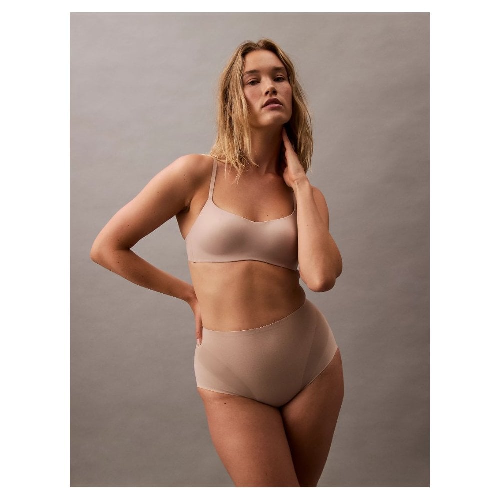 Sculpted Shapewear Briefs - Stay Put Mesh