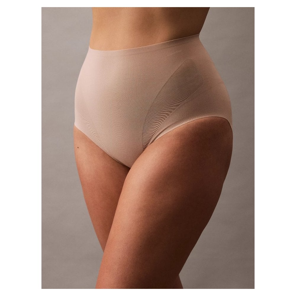 Sculpted Shapewear Briefs - Stay Put Mesh