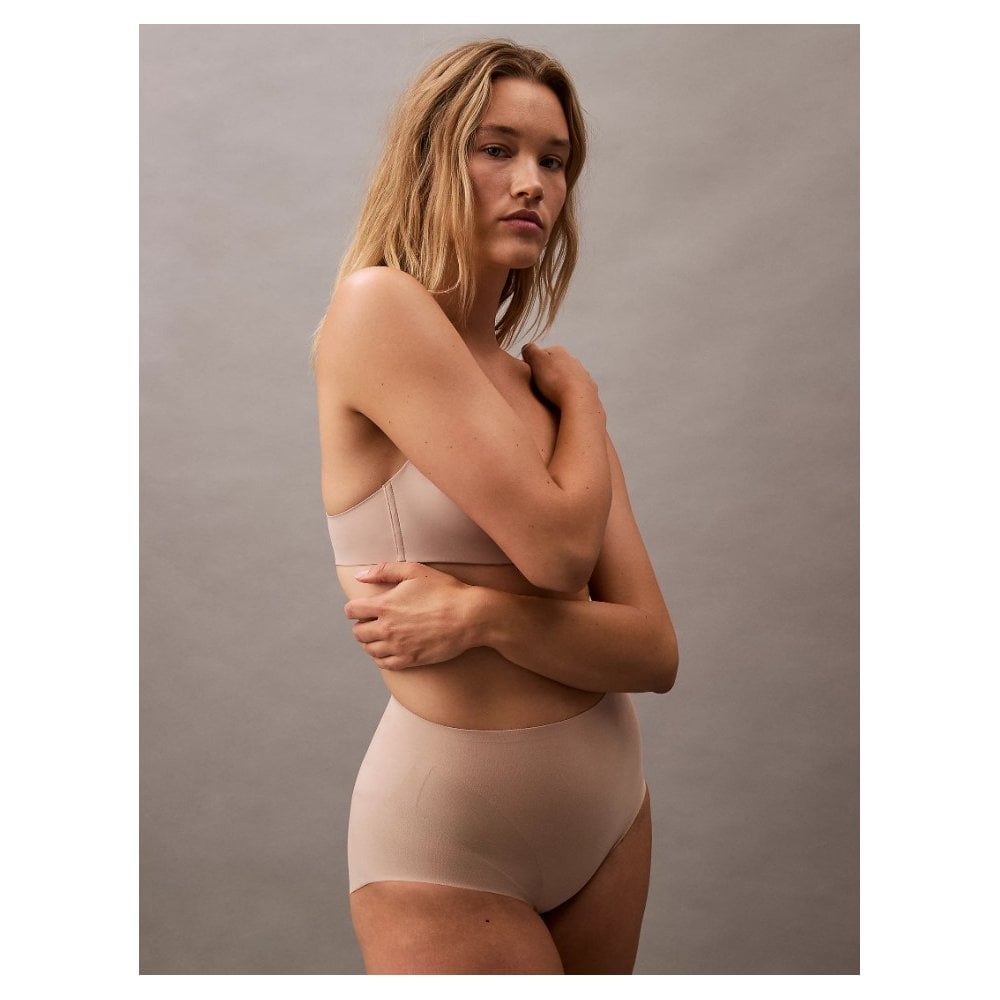 Sculpted Shapewear Briefs - Stay Put Mesh