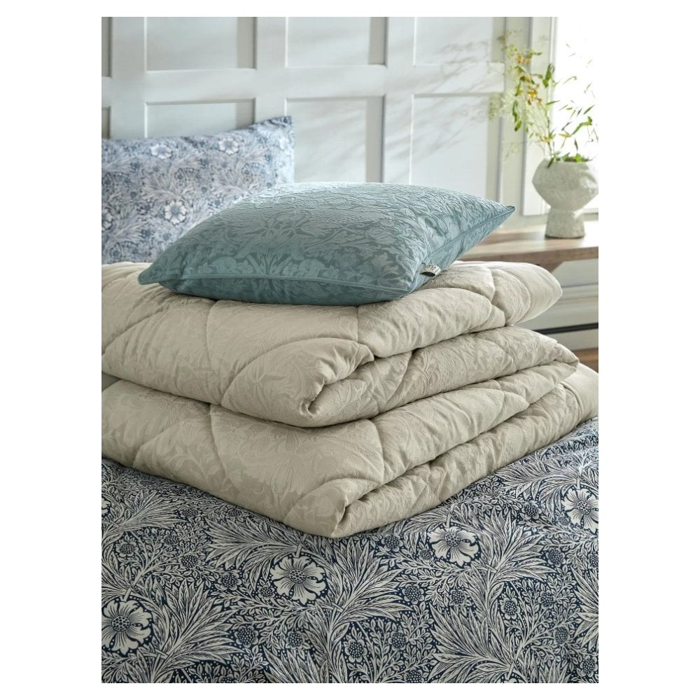 Strawberry Thief Quilted Bedspread