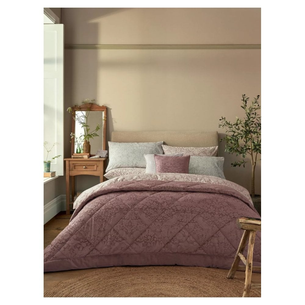 Strawberry Thief Quilted Bedspread