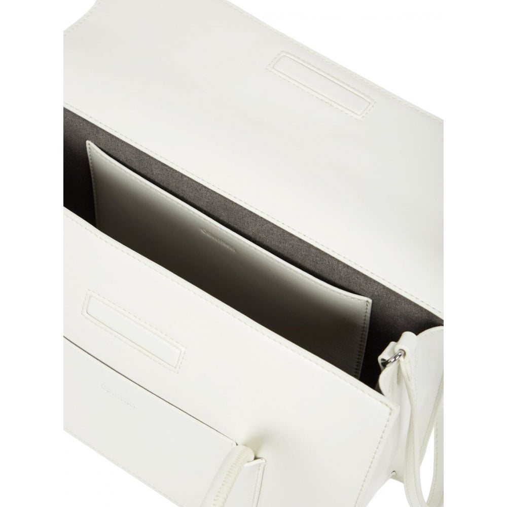 Linn Shoulder Bag