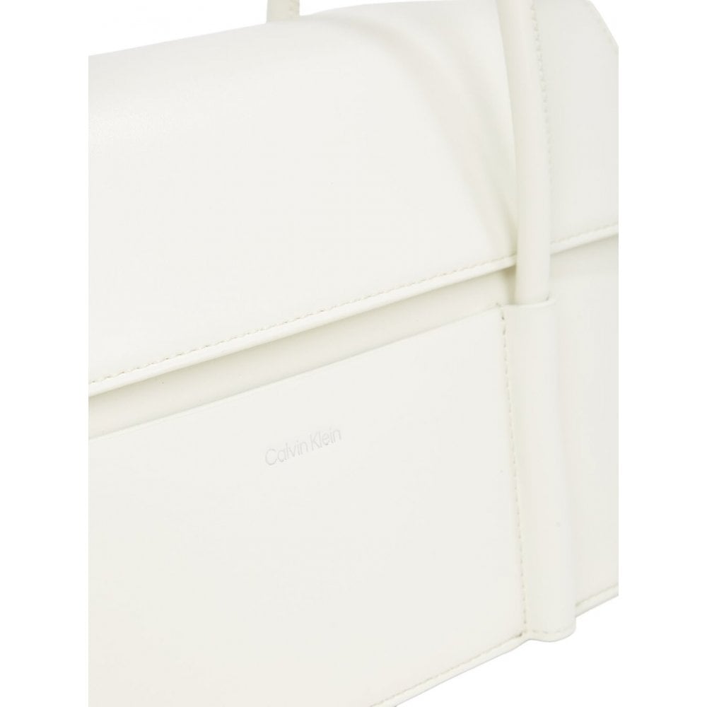 Linn Shoulder Bag