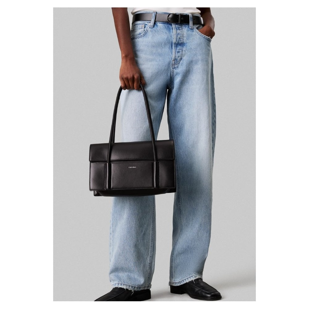 Linn Shoulder Bag