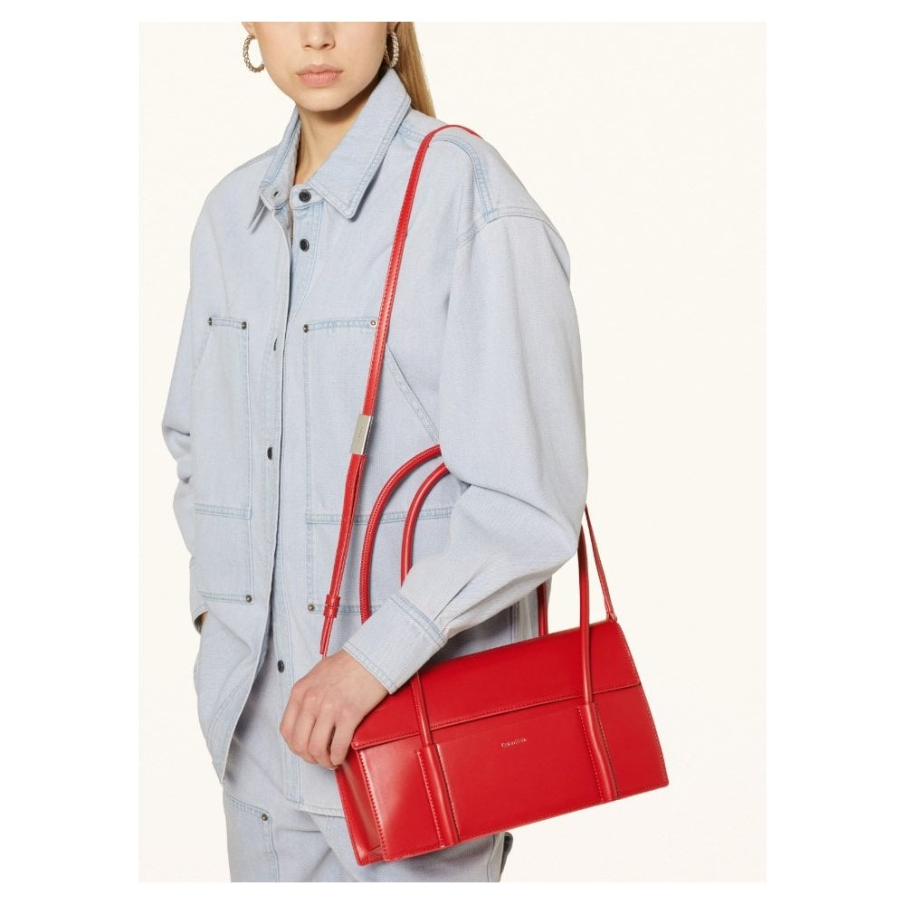 Linn Shoulder Bag