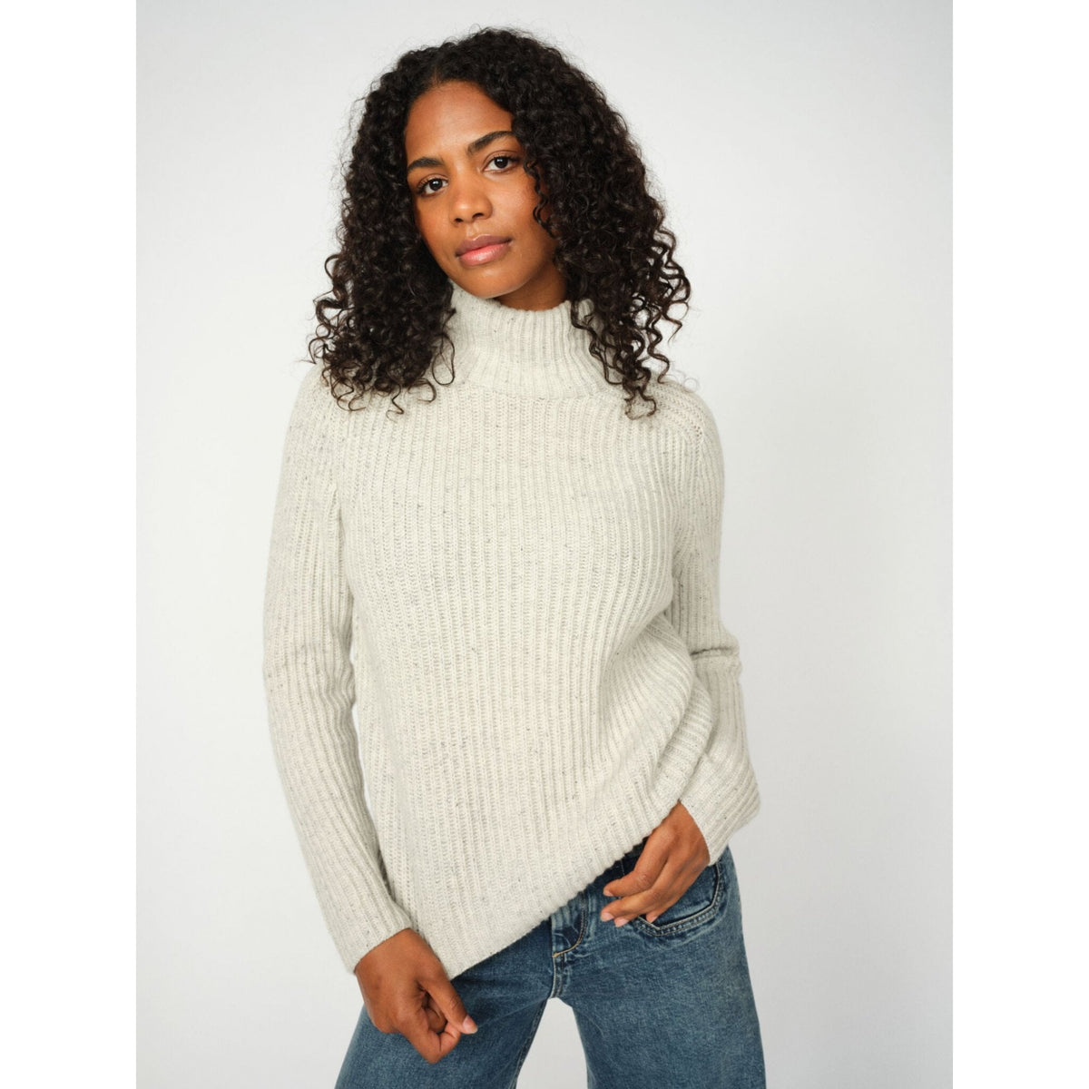 MMThyra Highneck Knit