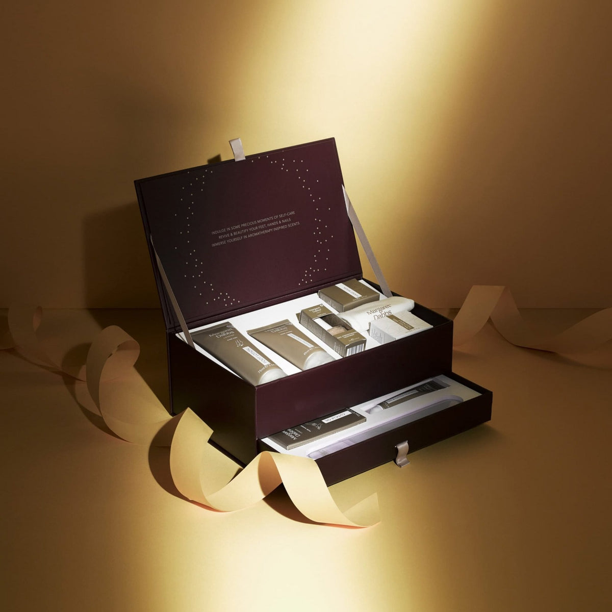 PURE Indulgence Christmas Collection Cabinet