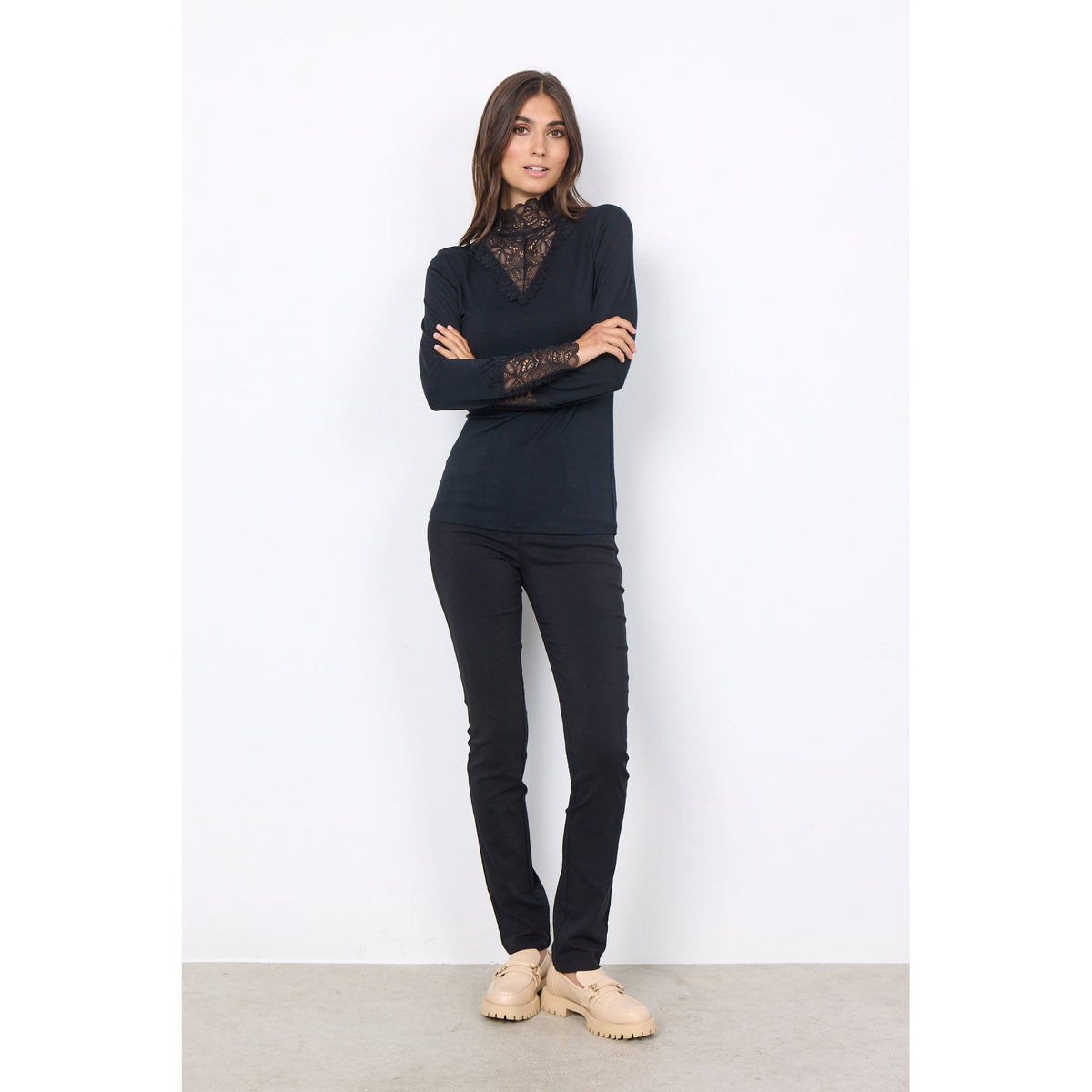 SC-Marica 20 Lace Collar Long Sleeve T-Shirt