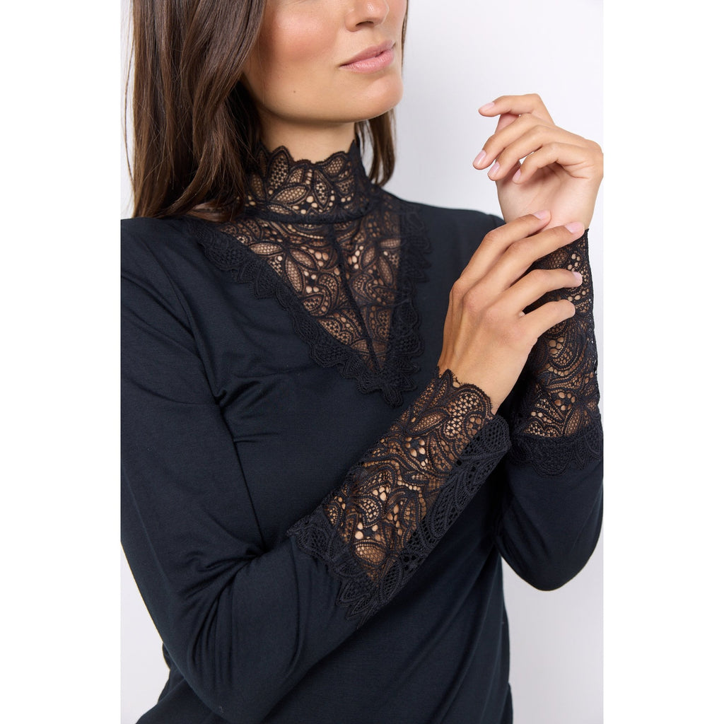 SC-Marica 20 Lace Collar Long Sleeve T-Shirt