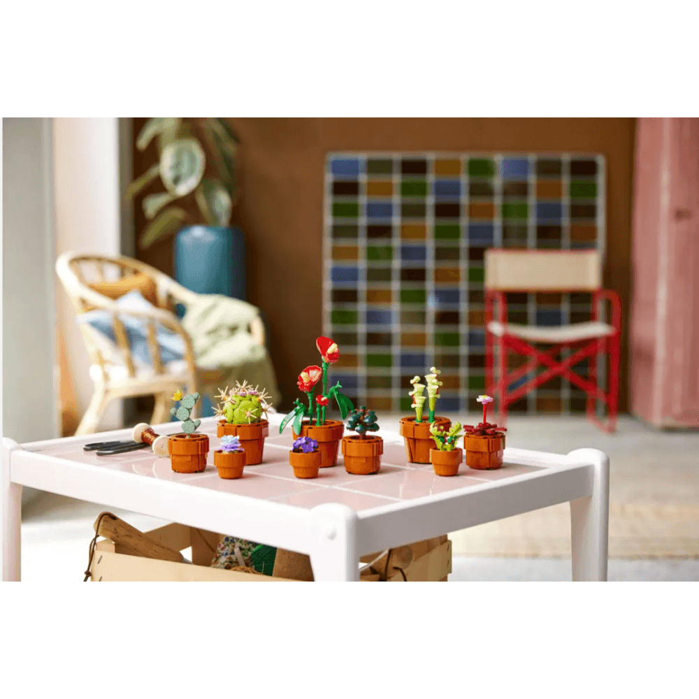 LEGO Icons Tiny Plants Building Set