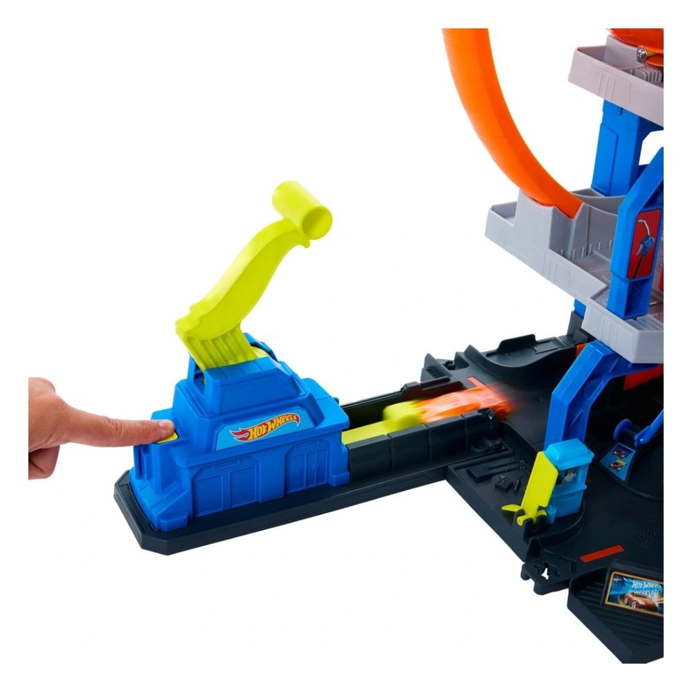 Hot Wheels City Mega Loop Garage Playset