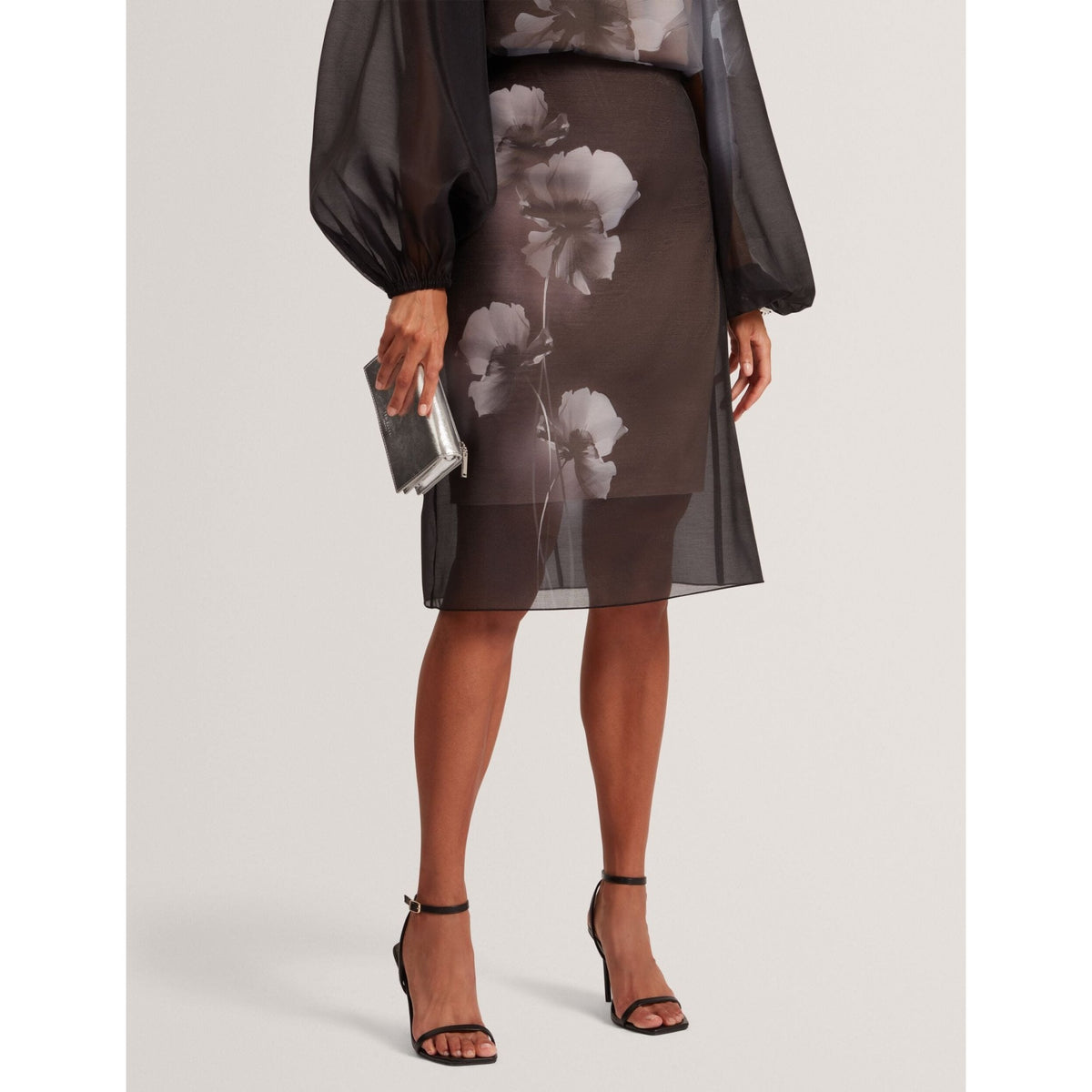 Vieva Floral Graphic Organza Knee Length Skirt