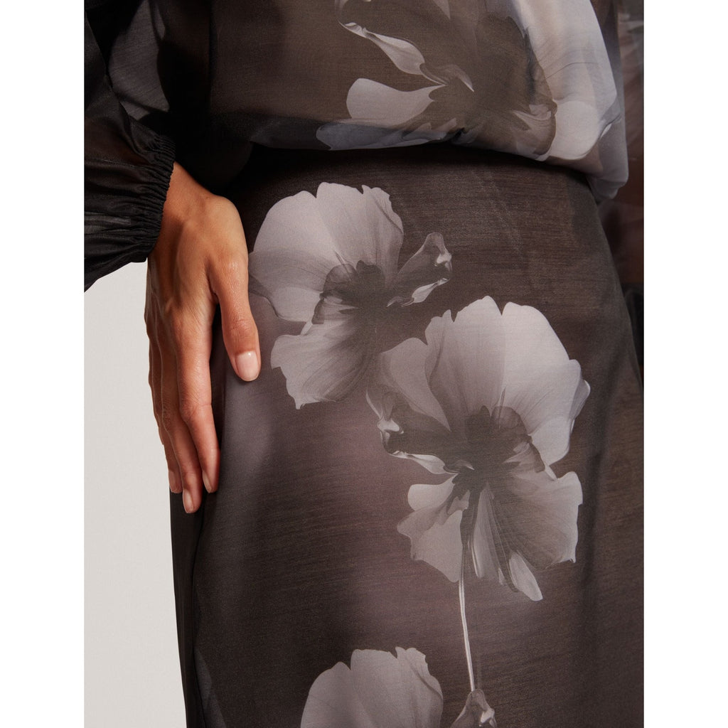Vieva Floral Graphic Organza Knee Length Skirt