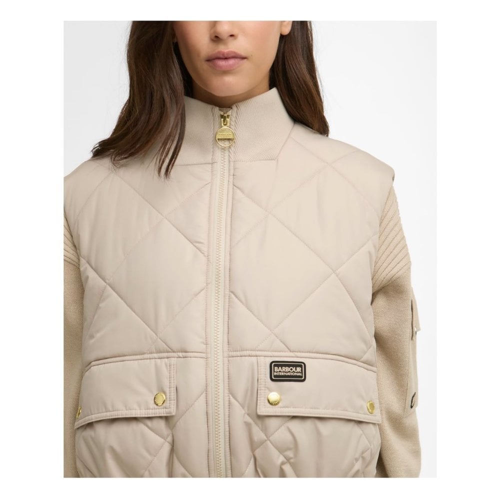 Nia Gilet