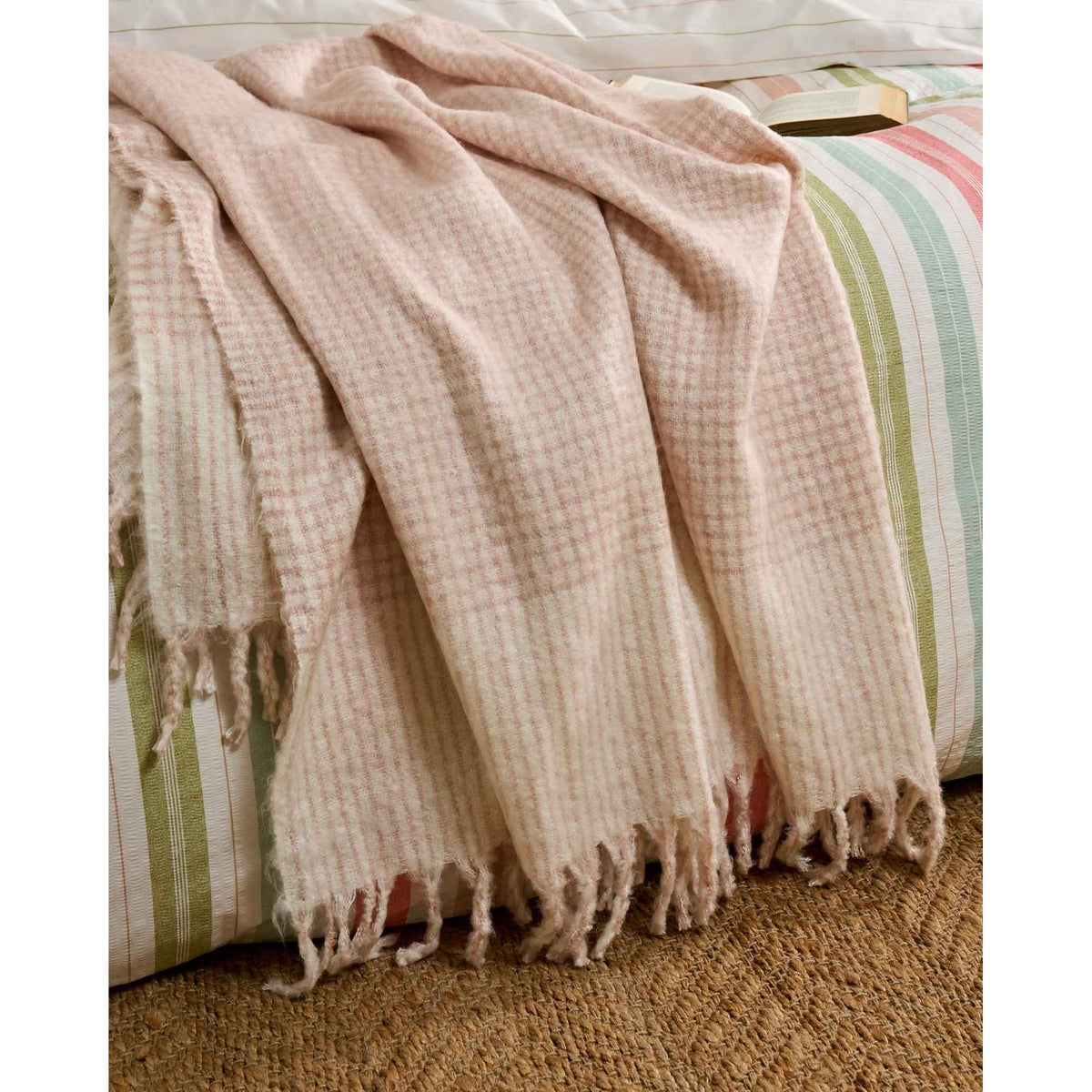 Lyngate Throw