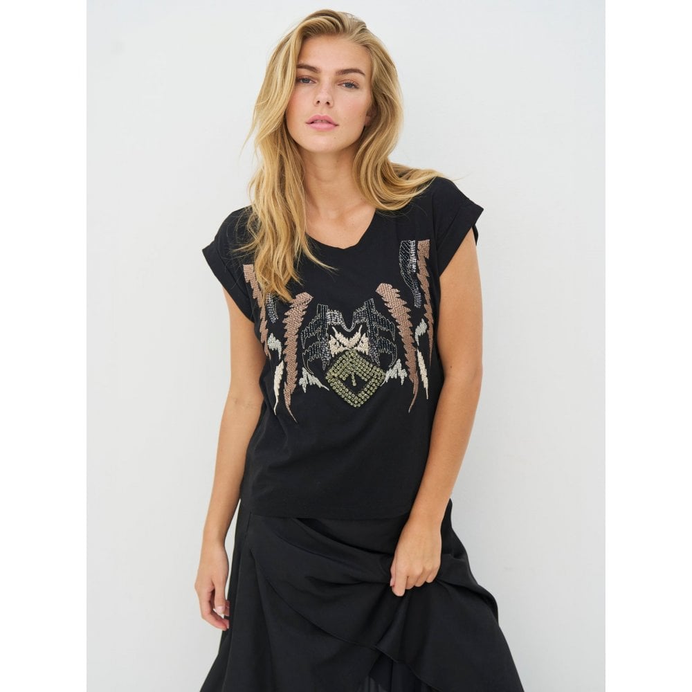 Clarissa Tee