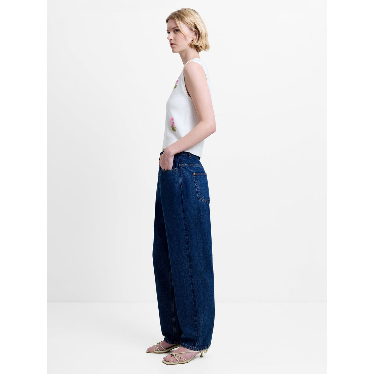 Dallas Denim Mom Barrel Leg Jeans