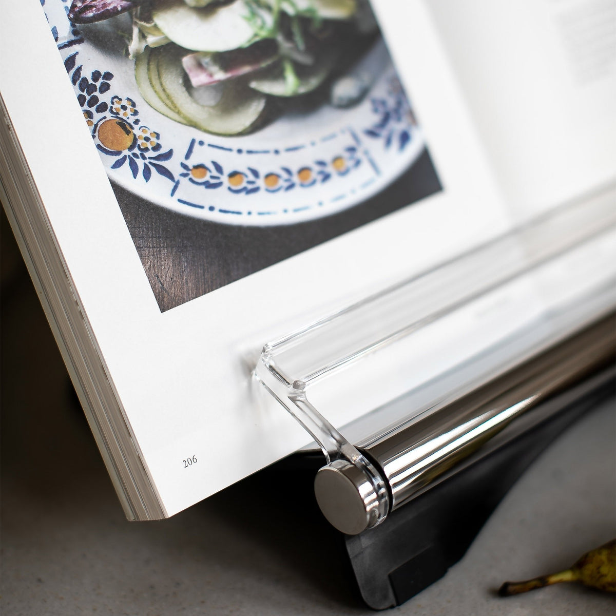 Signature (BR) V Cookbook & Tablet Stand