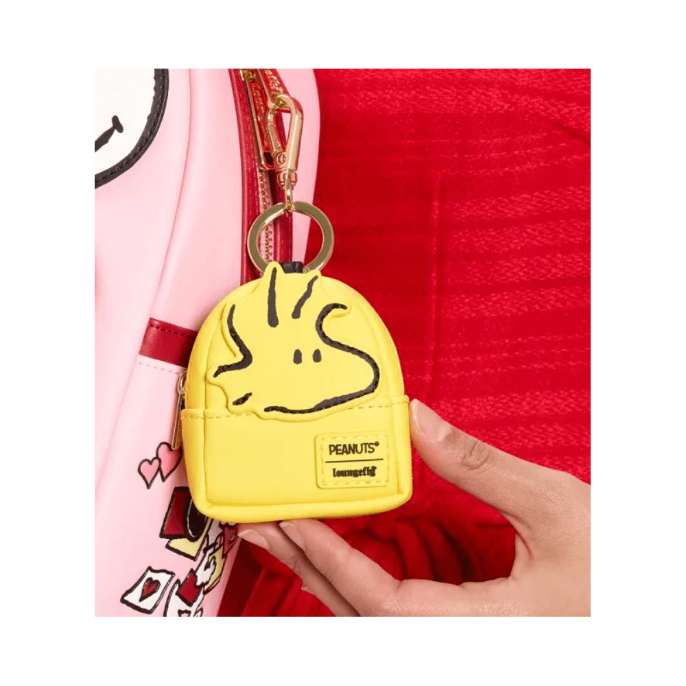LF PEANUTS MYSTERY MINI BACKPACK BAG CHARMS - EACHES