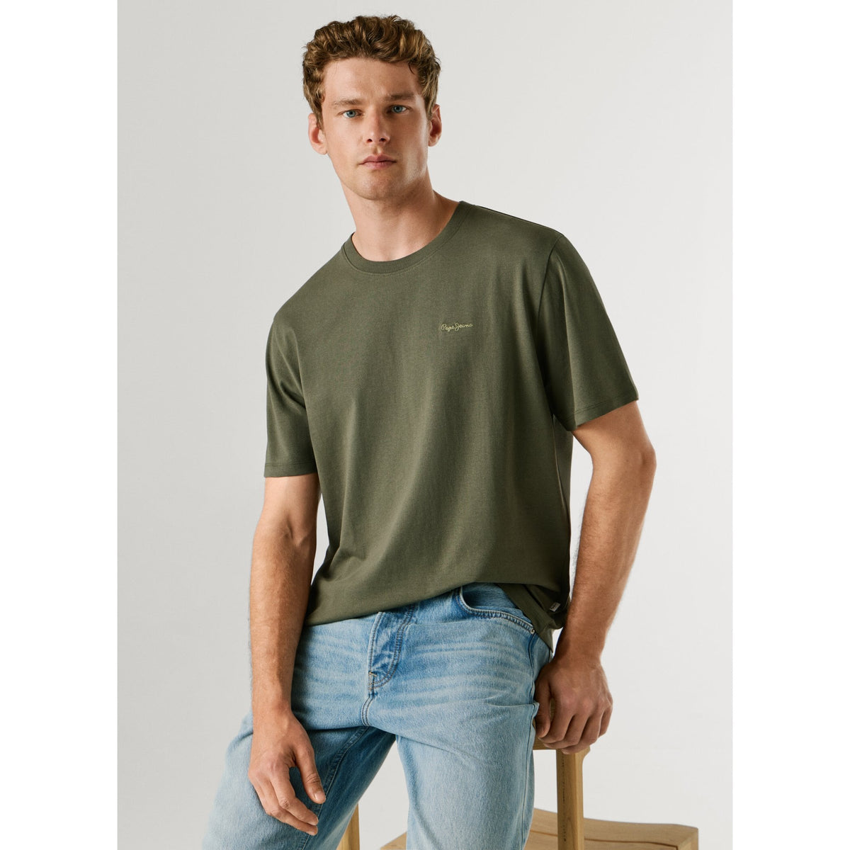 Connor Regular Fit Contrast Logo Print T-Shirt