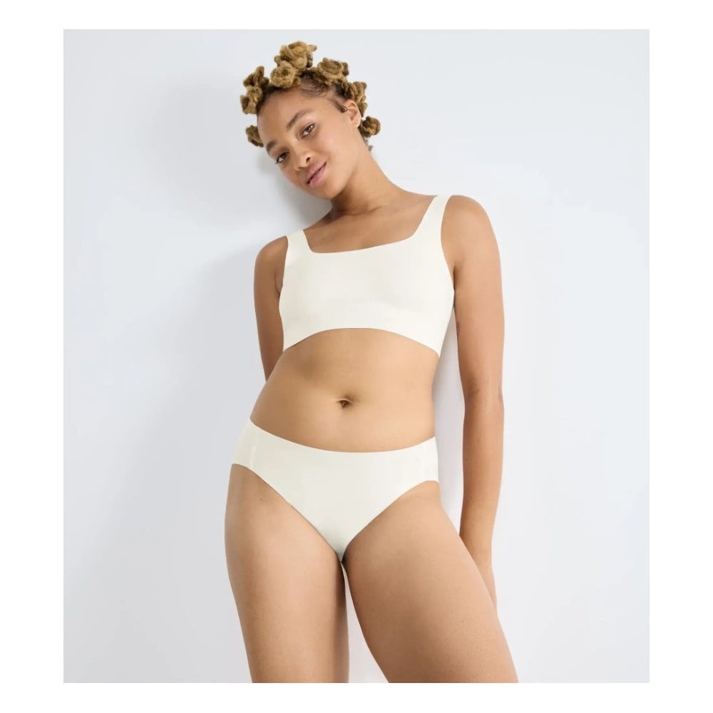 ZERO Feel 2.0 High Leg Knickers