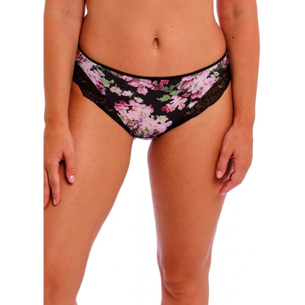 Lucia Brief