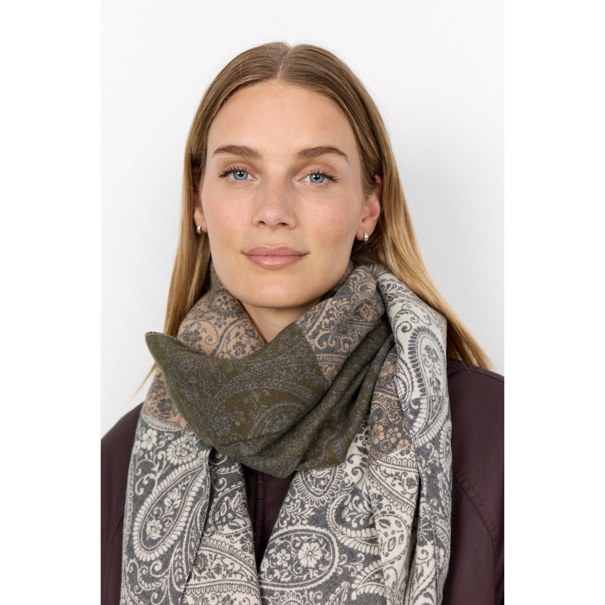SC-Gave 1 Paisley Print Scarf