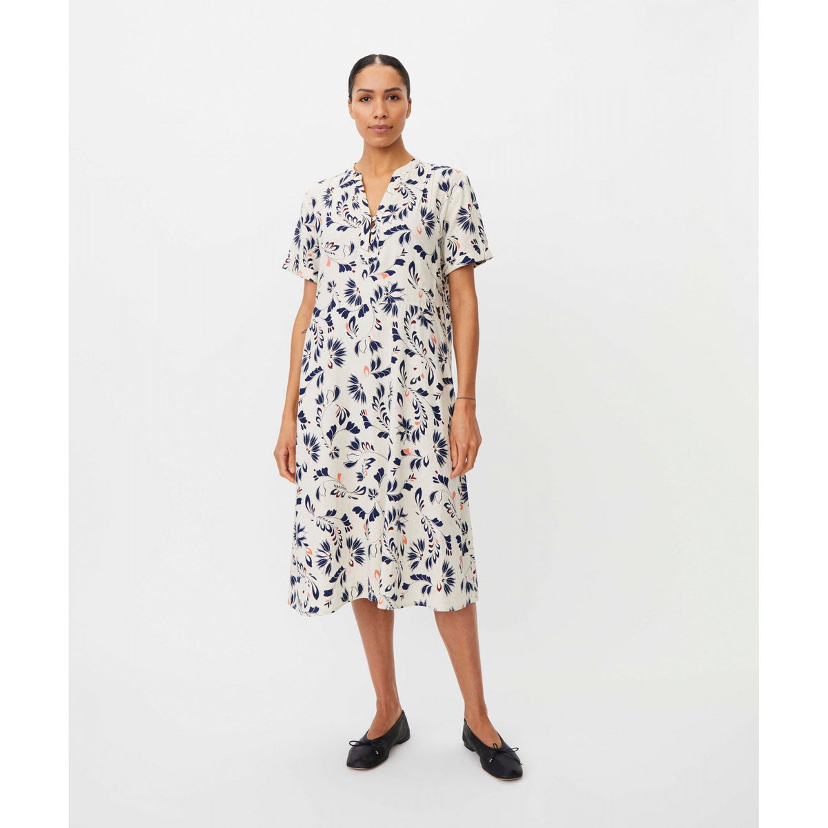 MaNirevia Floral Print Dress