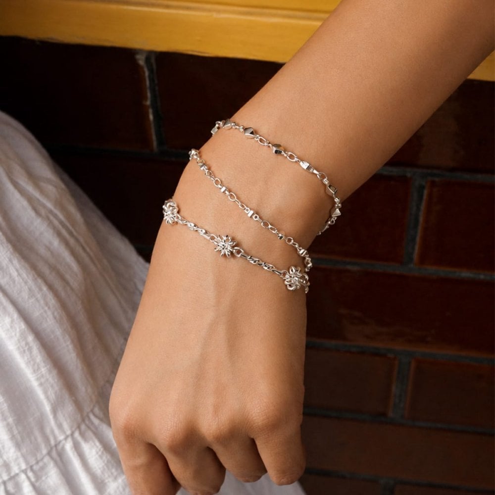 Daisy Chain Twist Bracelet