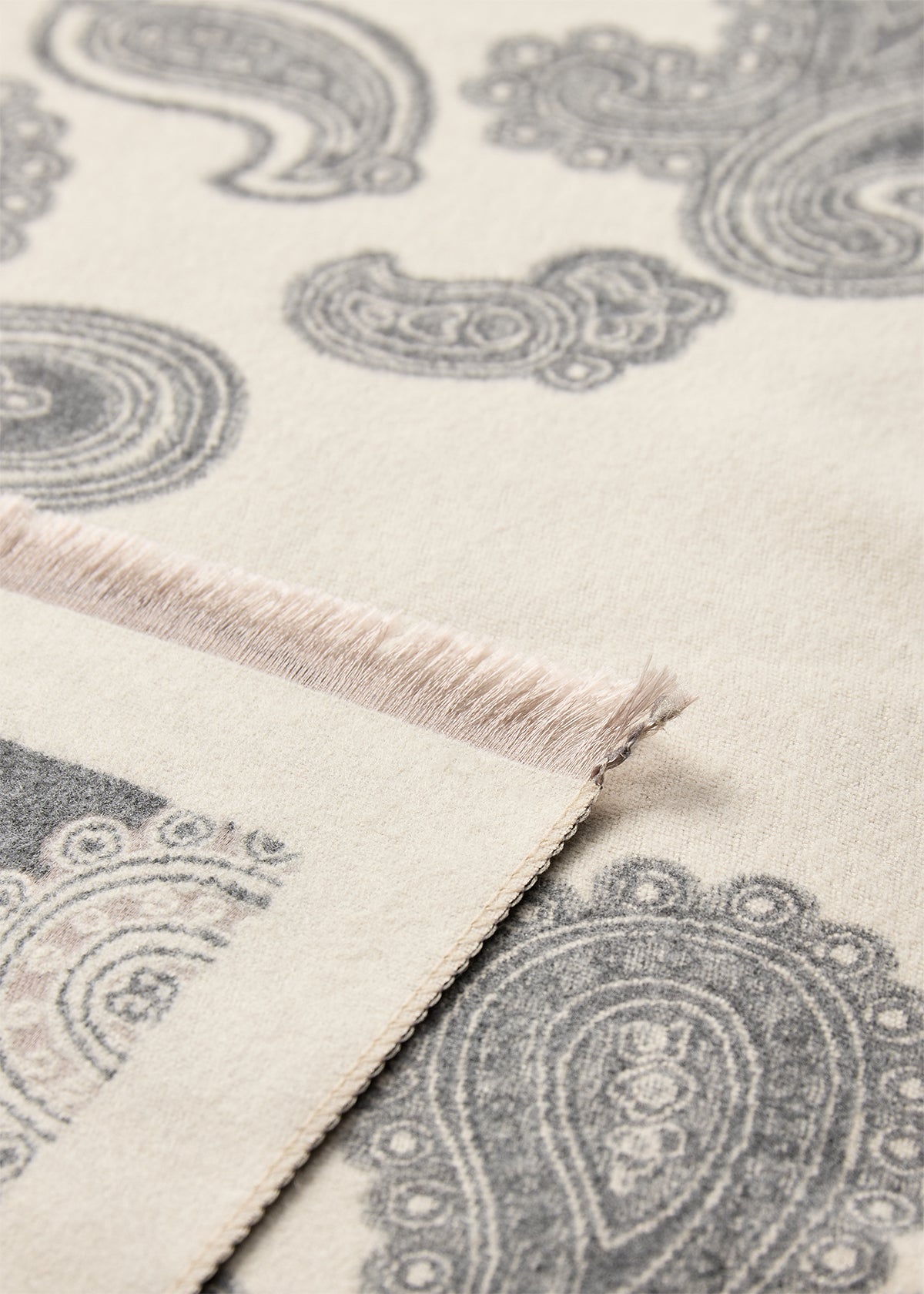 SC-Hanar YD 1 Paisley Scarf