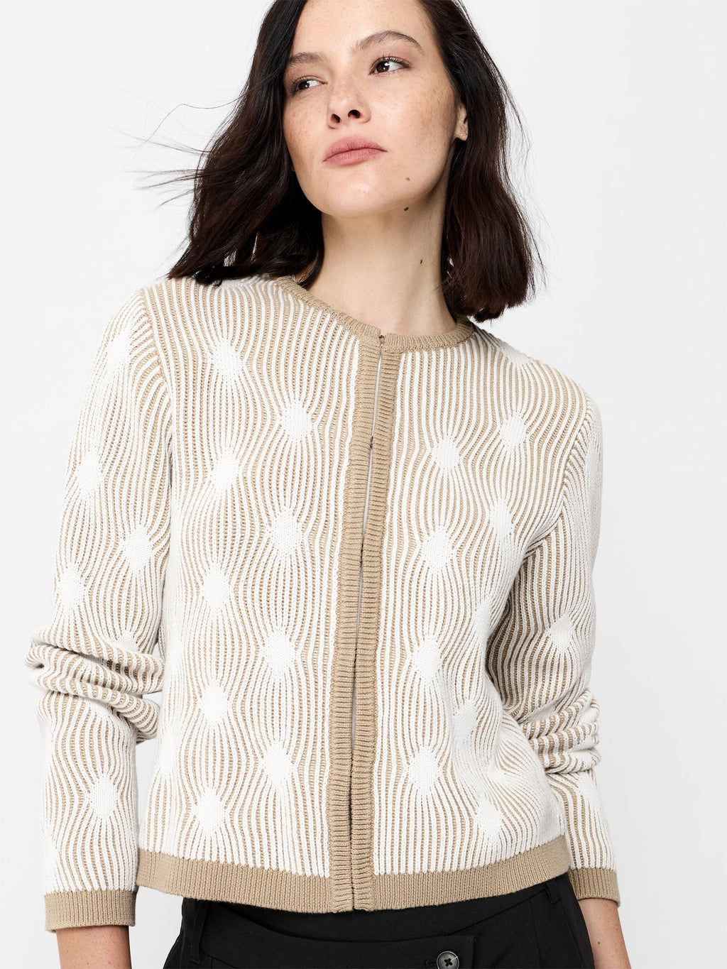 Pheby Wave Jacquard Knit Cardigan