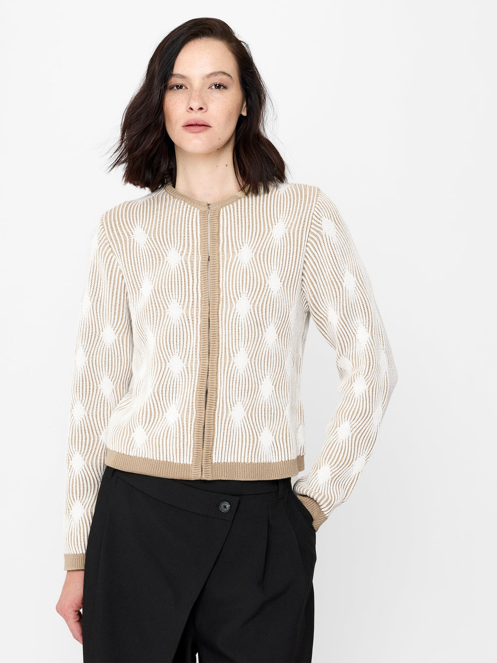 Pheby Wave Jacquard Knit Cardigan
