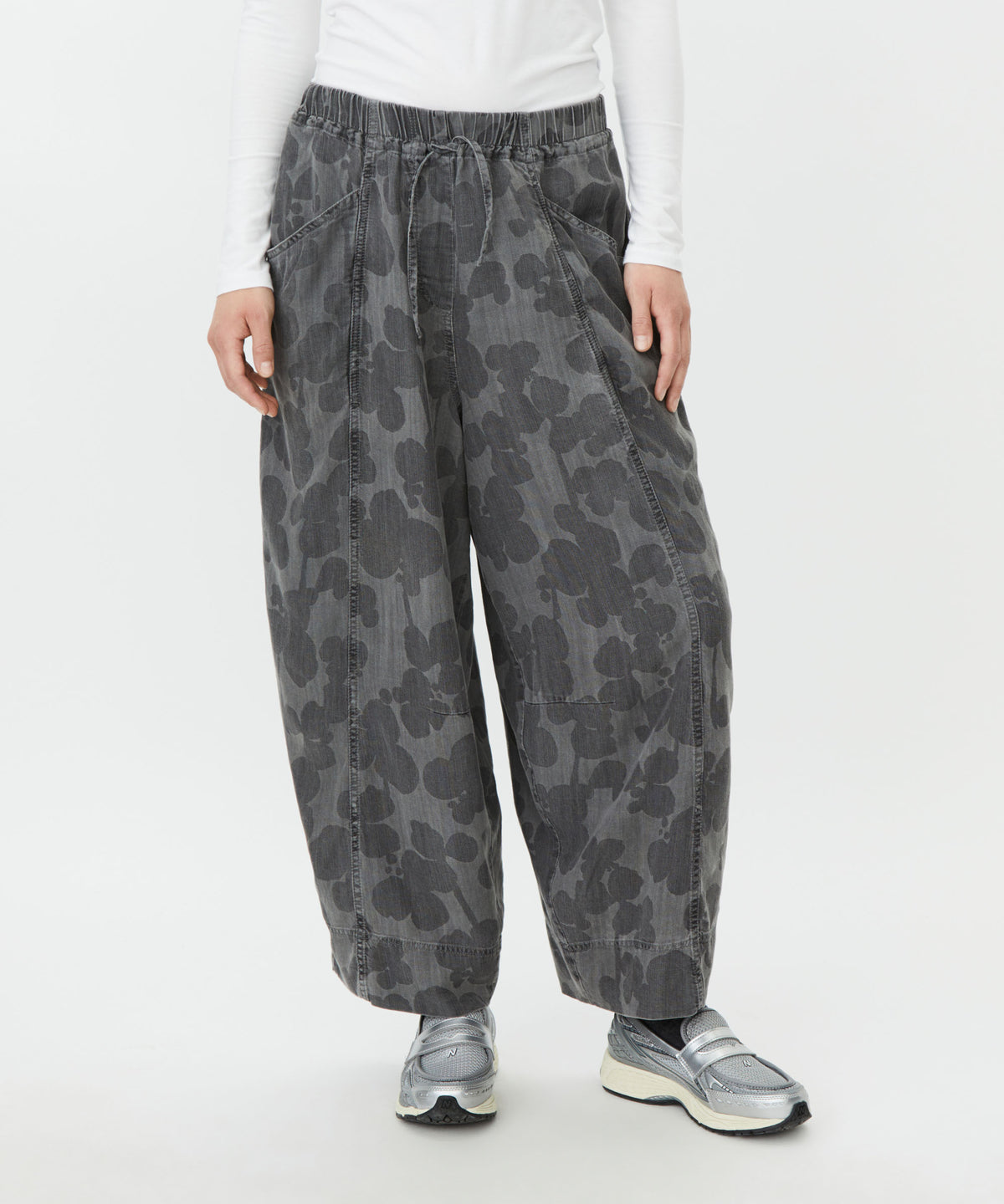MaPhenyo Floral Print Trousers